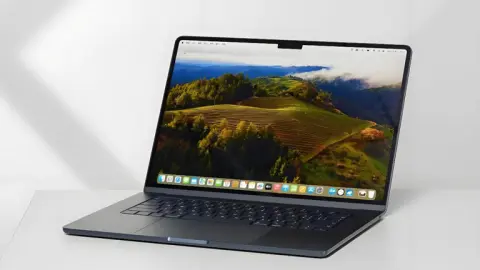 苹果2025年首秀新品:MacBook Air配备M4芯片亮相
